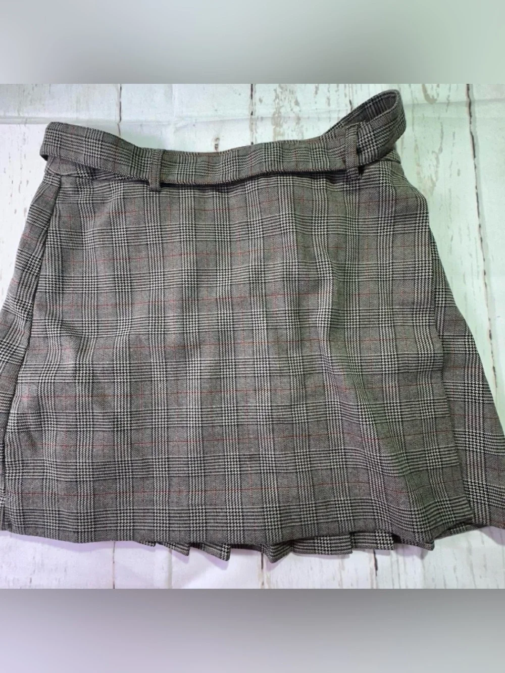 Disney Gray Plaid Pleated Mini Skirt with Heart Buckle Belt - Picture 2 of 8